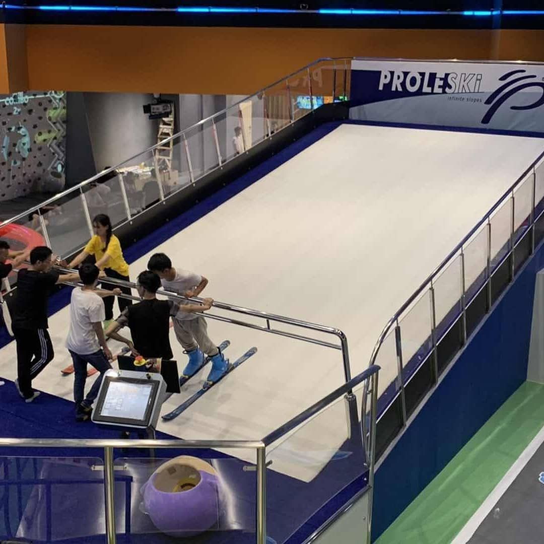 Indoor ski simulator PROLESKI in Guangzhou – advanced ski training for all levels